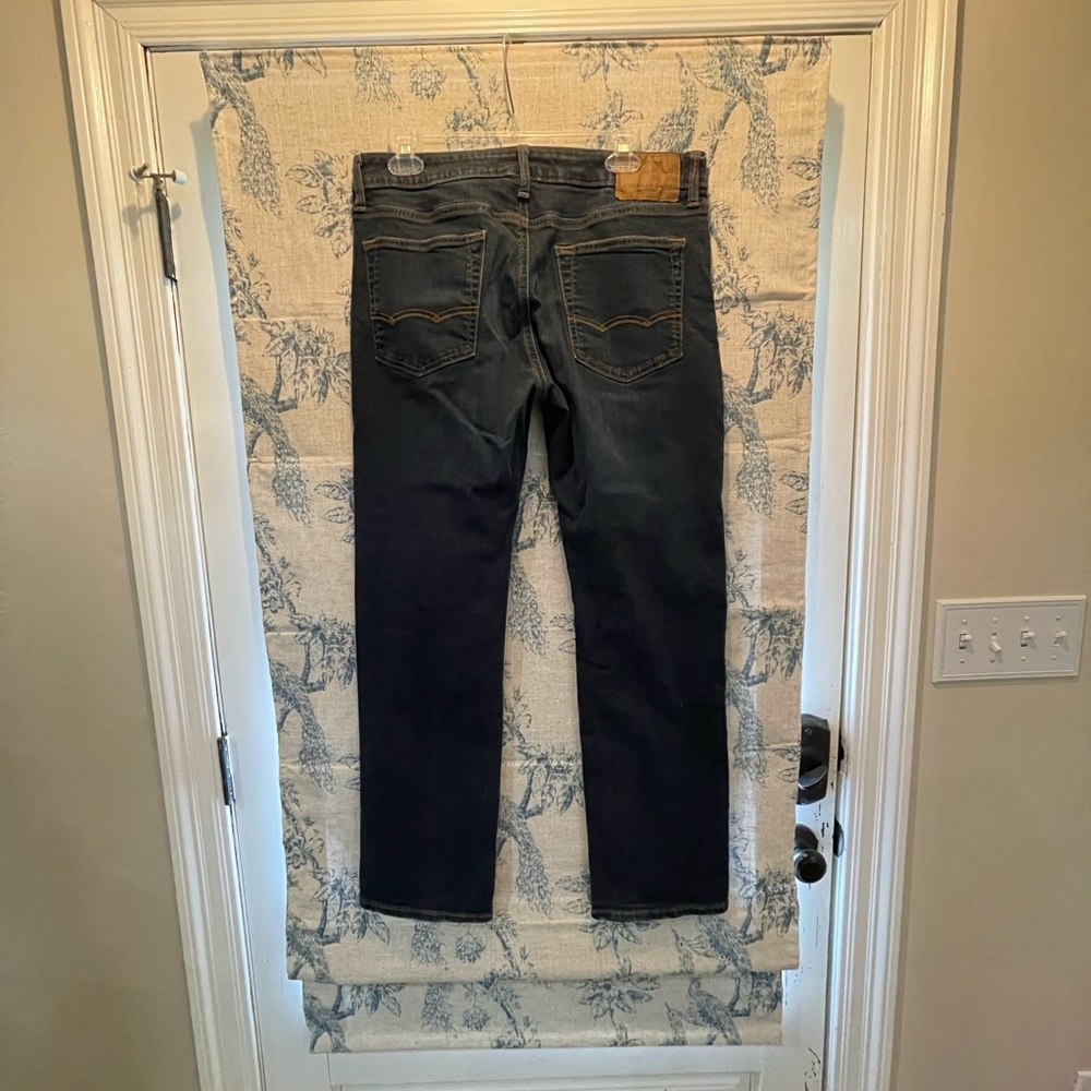 American Eagle Outfitters Straight Blue Jeans Timeless Style - Picture 2 of 7